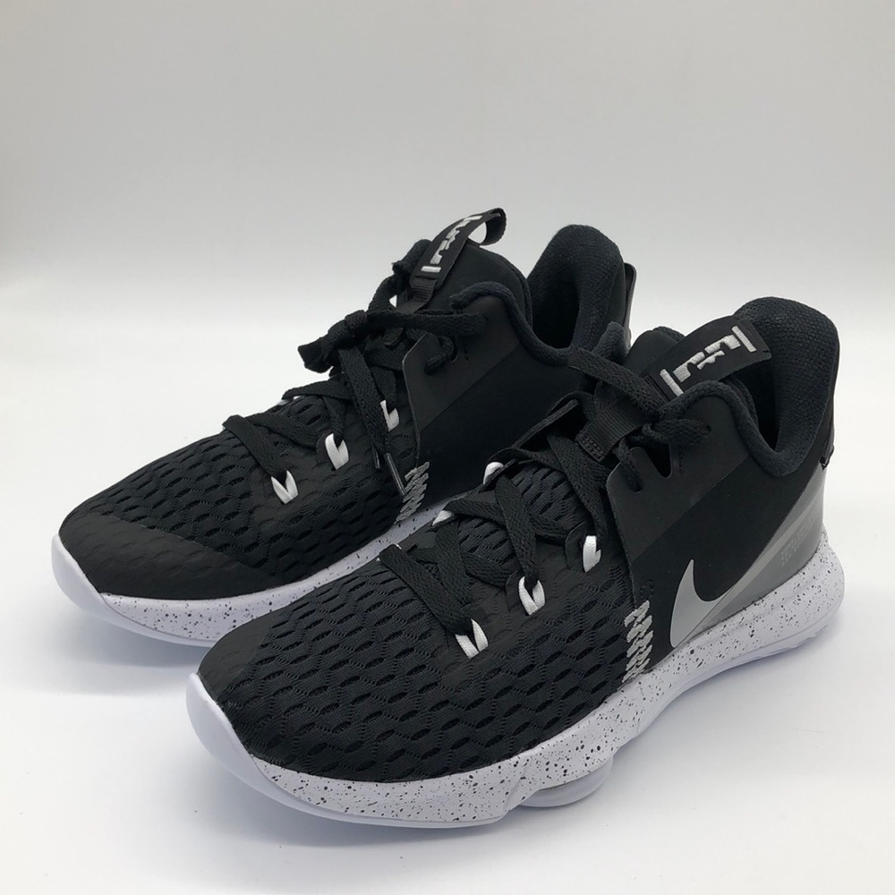 Lebron Witness Black/White (CQ9380-001) new without box - Picture 2 of 5